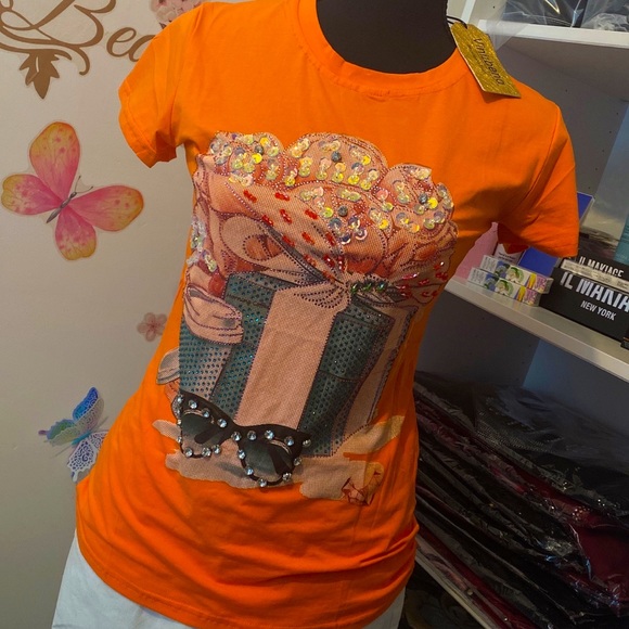 Vinizbena T-Shirt - Picture 1 of 3